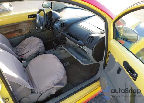 2004 Volkswagen New Beetle Gl from USA, damaged, VIN 3VWBK21C64M401298